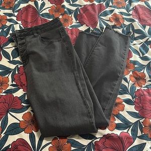 Carly Jean Los Angeles